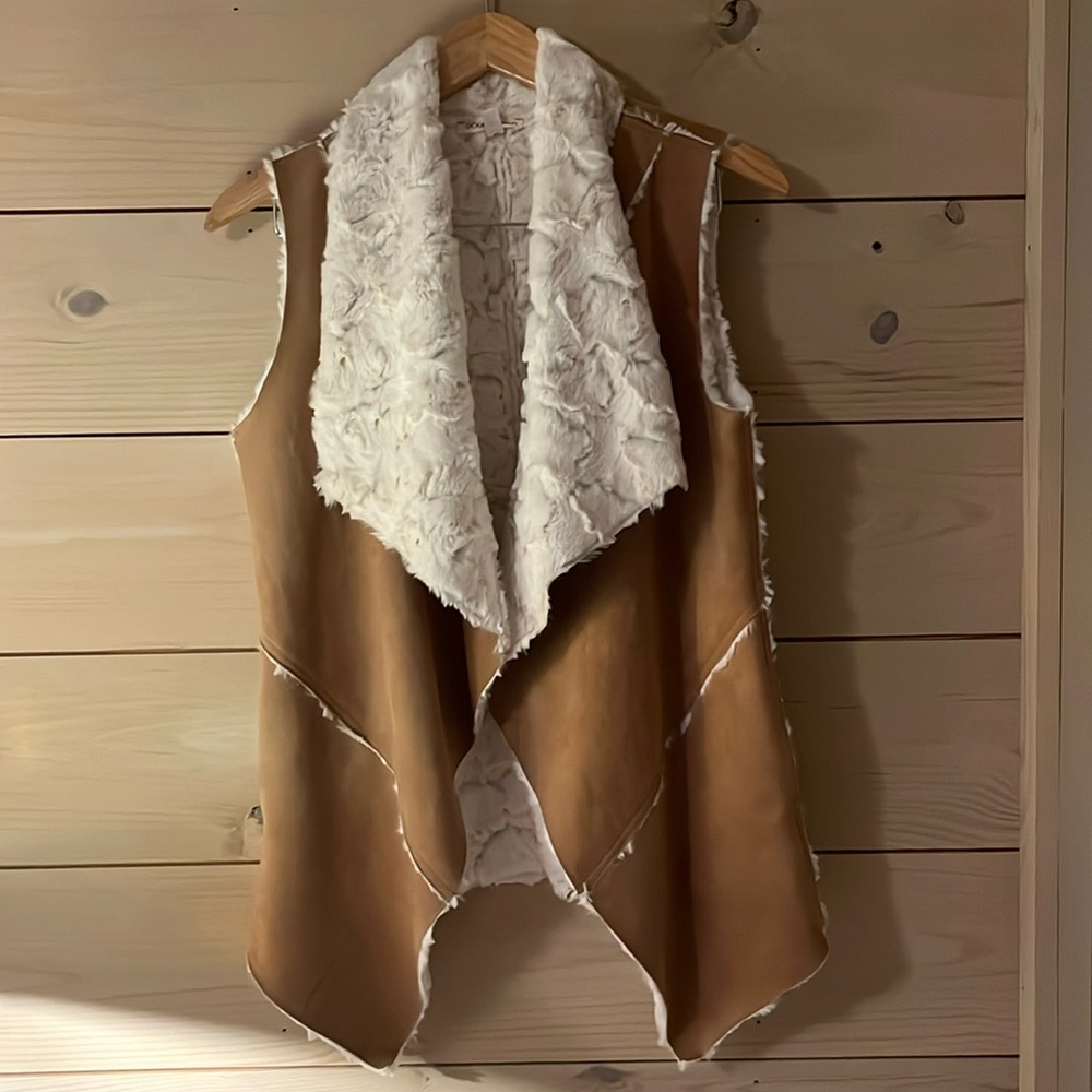 Suede Vest with soft Shirring medium